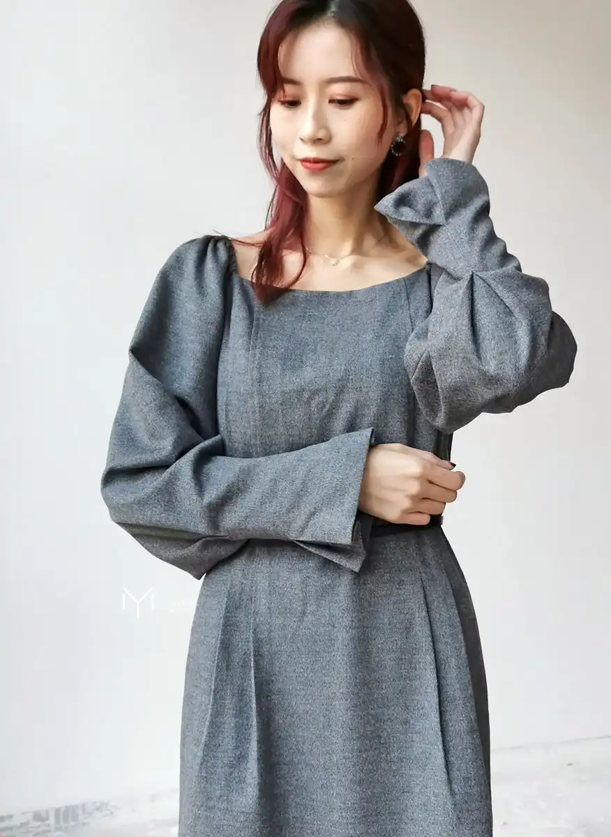 泡泡袖方领羊毛连衣裙