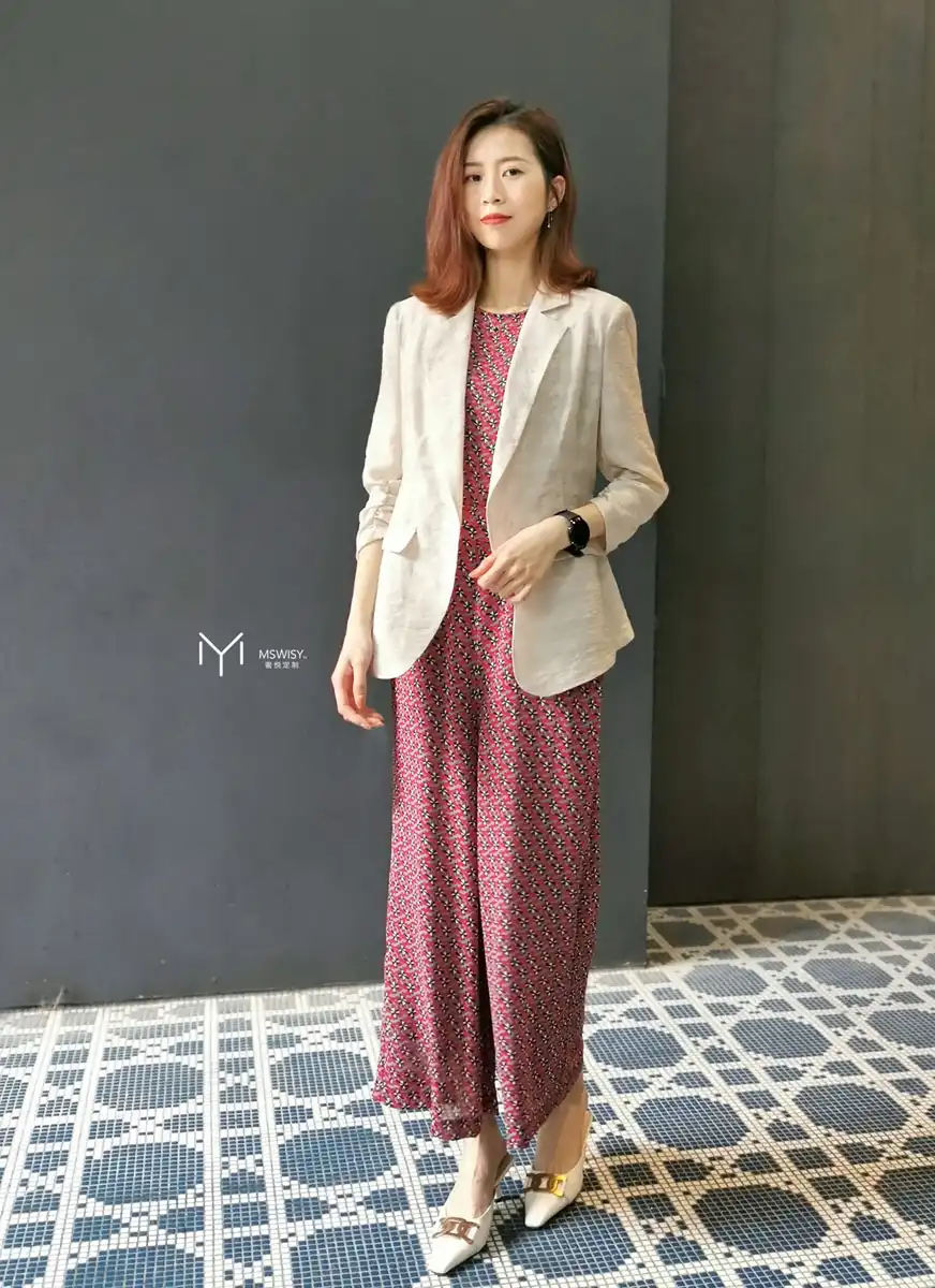 浅驼色丝棉七分袖后腰系带女款短西装