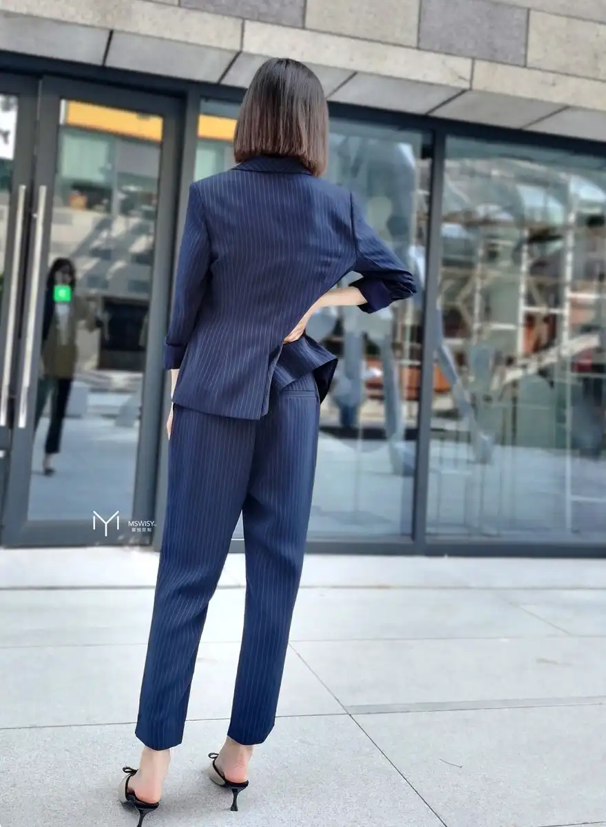 藏兰条纹青果领收腰女士短西装