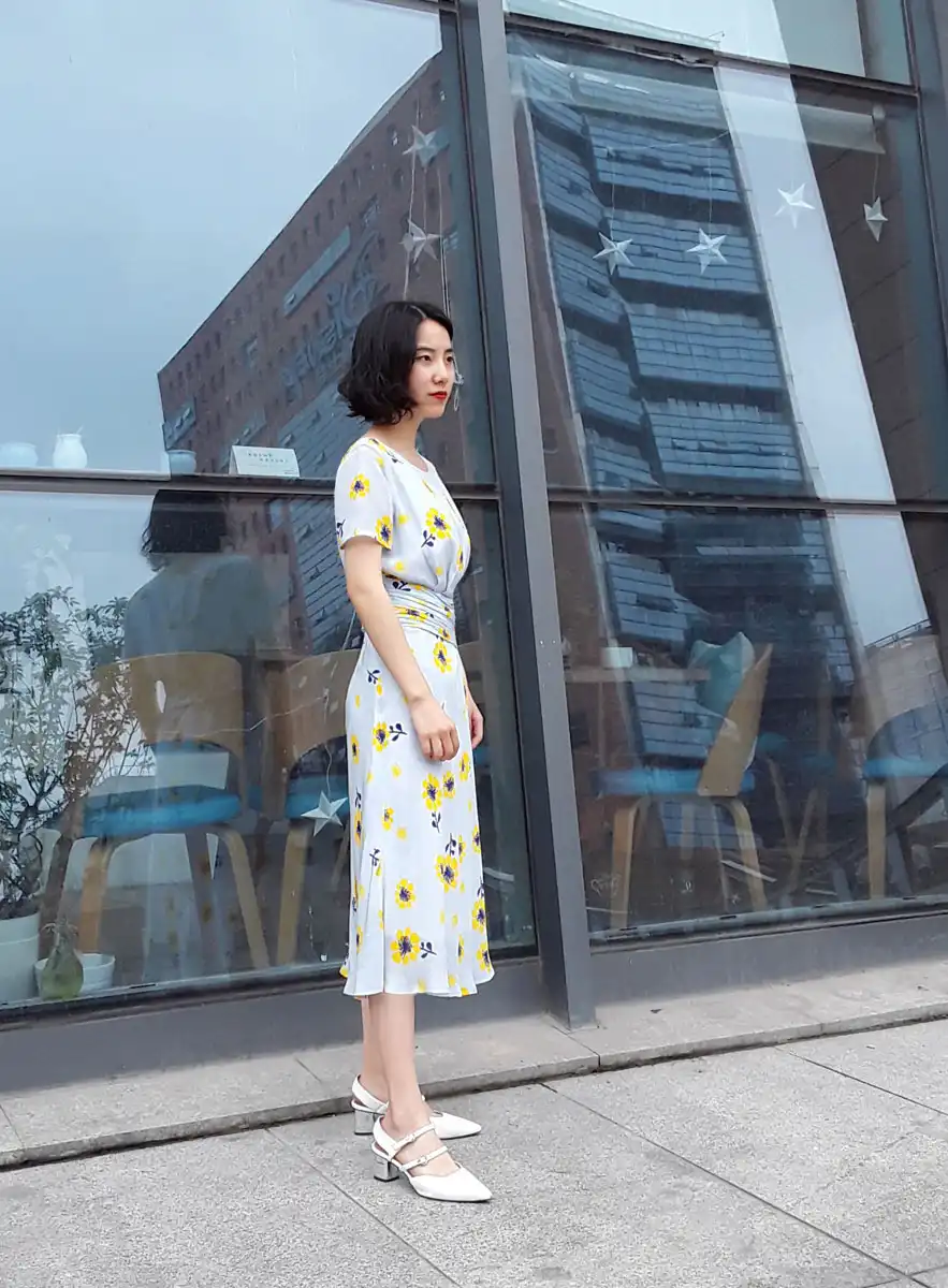 花色宽腰线褶皱设计真丝连衣裙