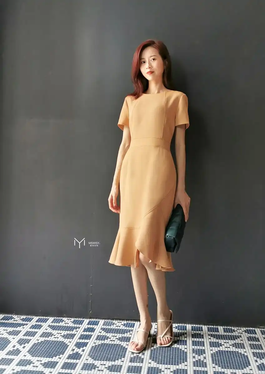 小圆领短袖收腰鱼尾裙