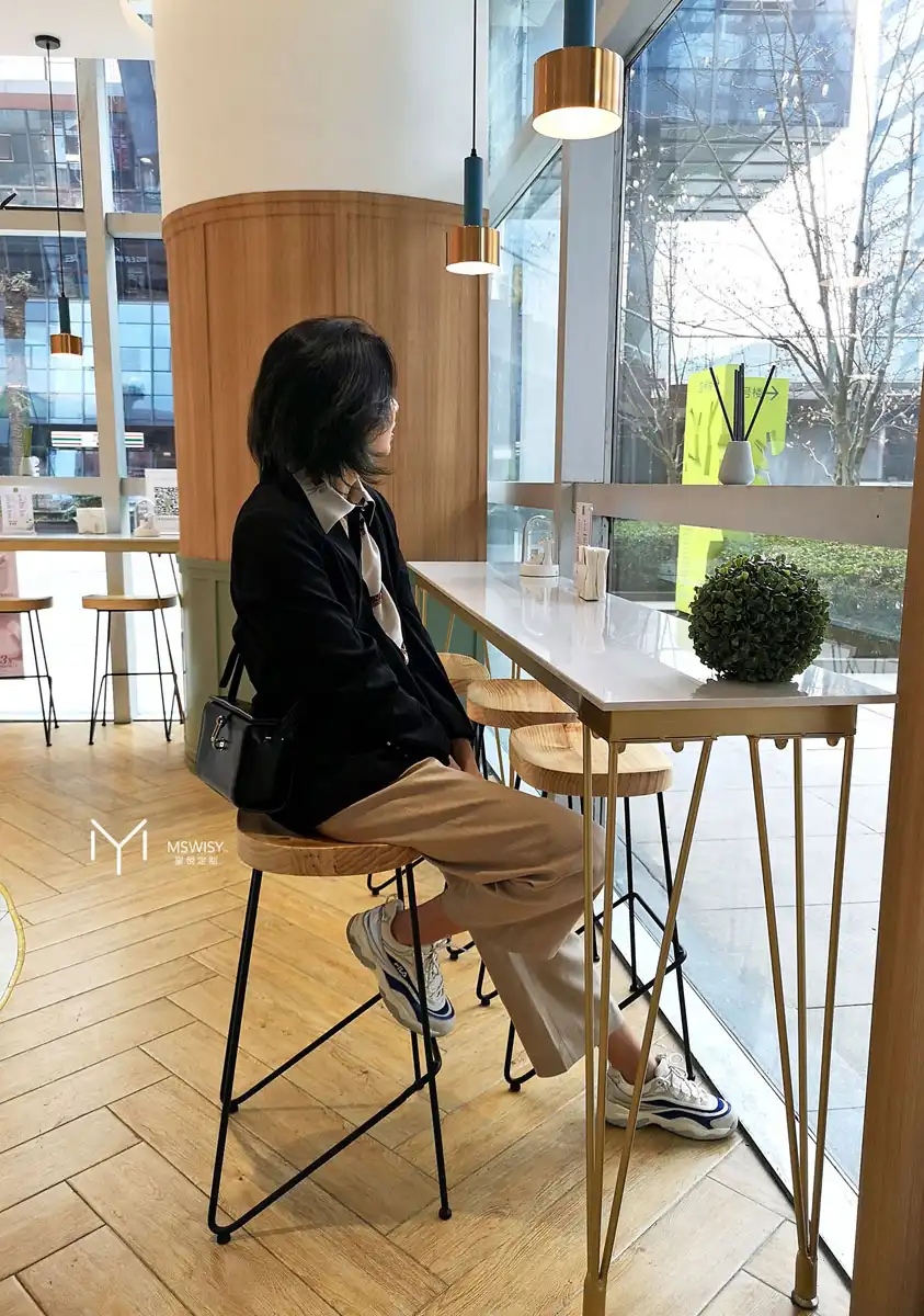 精纺毛料直筒九分裤